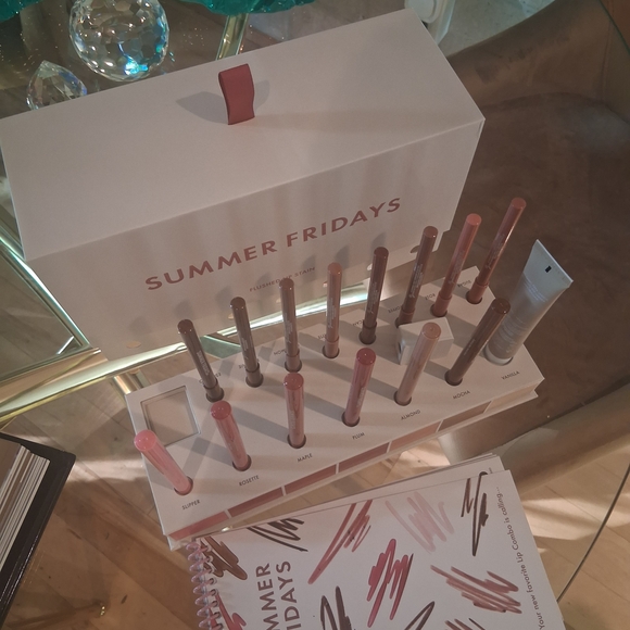 Summer Fridays Lip Balm Collection in Pink, Brown, and Cream - Picture 4 of 5